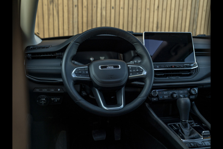 Jeep Compass 4xe 240pk Phev Summit | Pano-dak | Leder | Stoelverwarming | carplay | 19 inch