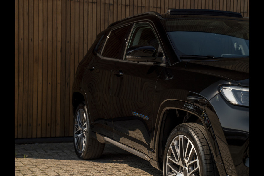 Jeep Compass 4xe 240pk Phev Summit | Pano-dak | Leder | Stoelverwarming | carplay | 19 inch