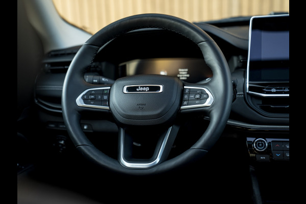 Jeep Compass 4xe 240pk Phev Summit | Pano-dak | Leder | Stoelverwarming | carplay | 19 inch