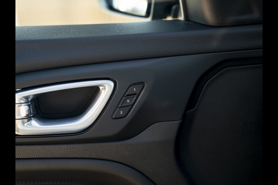 Jeep Compass 4xe 240pk Phev Summit | Pano-dak | Leder | Stoelverwarming | carplay | 19 inch