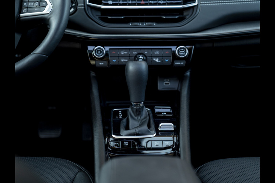 Jeep Compass 4xe 240pk Phev Summit | Pano-dak | Leder | Stoelverwarming | carplay | 19 inch