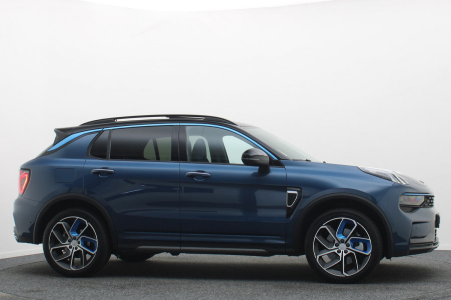 Lynk & Co 01 1.5 Plug-in Hybrid 360° Camera, Panoramadak, Zwarte hemel, ACC, Apple Carplay, Infinity Sound, DAB, 20''