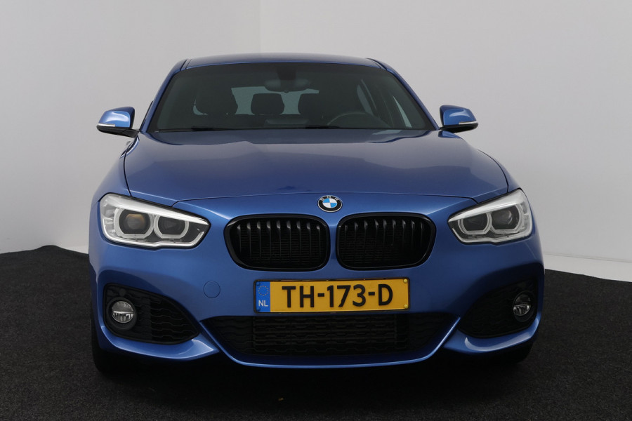 BMW 1-serie 118i Edition M Sport Shadow Executive (TREKHAAK, CRUISE CONTROL, NAVIGATIE, DEALER ONDERHOUDEN)