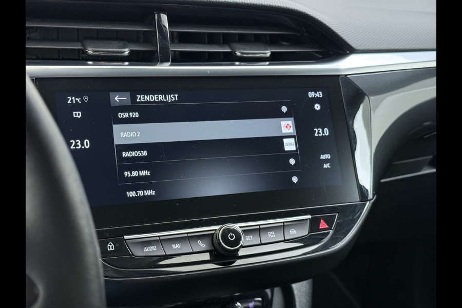 Opel Corsa 5Drs 101PK Camera Stoel+Stuurverwarming Navi Apple Carplay Android Auto Elegance Regen-Lichtsensor Keyless entry/start Privacy Glas Lmv Led Bluetooth Lane Assist Isofix 1e Eigenaar Dealeronderhouden Origineel Nederlandse Auto