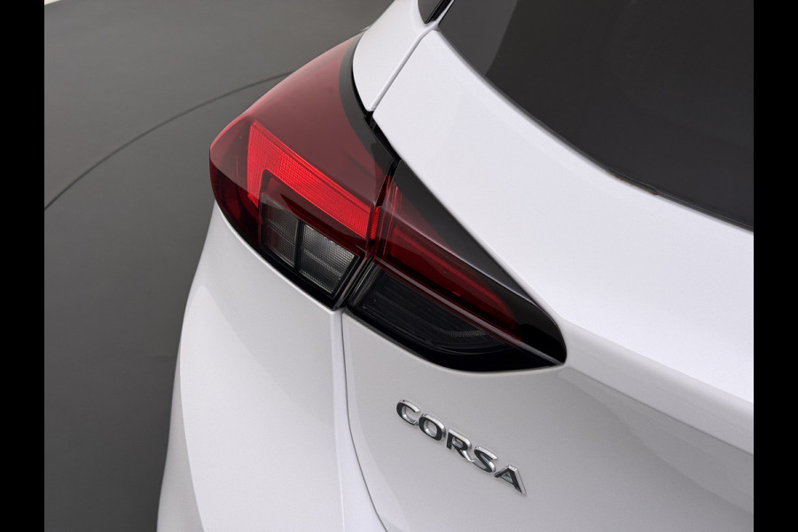 Opel Corsa 5Drs 101PK Camera Stoel+Stuurverwarming Navi Apple Carplay Android Auto Elegance Regen-Lichtsensor Keyless entry/start Privacy Glas Lmv Led Bluetooth Lane Assist Isofix 1e Eigenaar Dealeronderhouden Origineel Nederlandse Auto