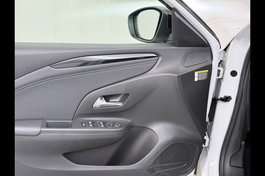 Opel Corsa 5Drs 101PK Camera Stoel+Stuurverwarming Navi Apple Carplay Android Auto Elegance Regen-Lichtsensor Keyless entry/start Privacy Glas Lmv Led Bluetooth Lane Assist Isofix 1e Eigenaar Dealeronderhouden Origineel Nederlandse Auto