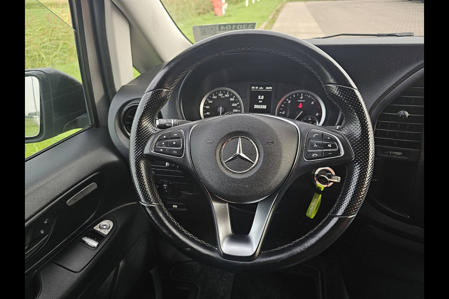 Mercedes-Benz Vito 114 CDI L2H1 Cruise control, Airco, Pdc, Carplay, Navi, Camera, Led, Lane-assist, Stoelverwarming, Werkplaats-Inrichting, Achterdeuren, 136 pk, Automaat