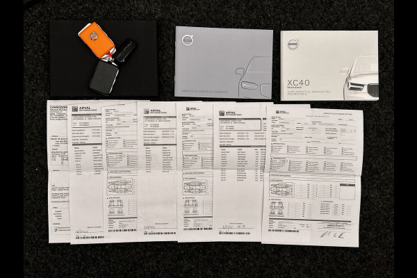Volvo XC40 1.5 T5 Recharge Inscription 262 PK | Camera | Carplay | Elek. Kofferklep |