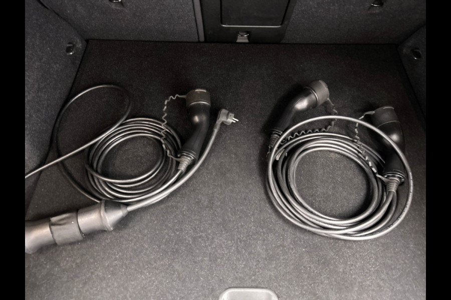 Volvo XC40 1.5 T5 Recharge Inscription 262 PK | Camera | Carplay | Elek. Kofferklep |