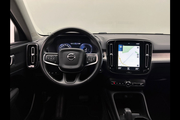 Volvo XC40 1.5 T5 Recharge Inscription 262 PK | Camera | Carplay | Elek. Kofferklep |
