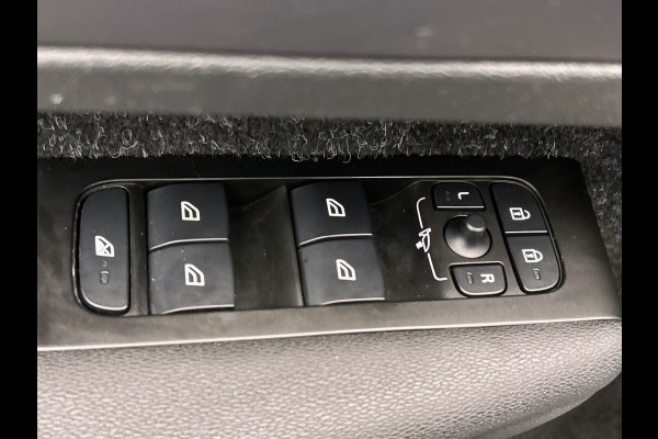 Volvo XC40 1.5 T5 Recharge Inscription 262 PK | Camera | Carplay | Elek. Kofferklep |