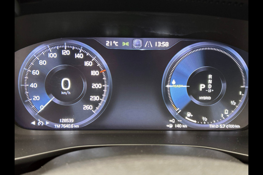 Volvo XC40 1.5 T5 Recharge Inscription 262 PK | Camera | Carplay | Elek. Kofferklep |