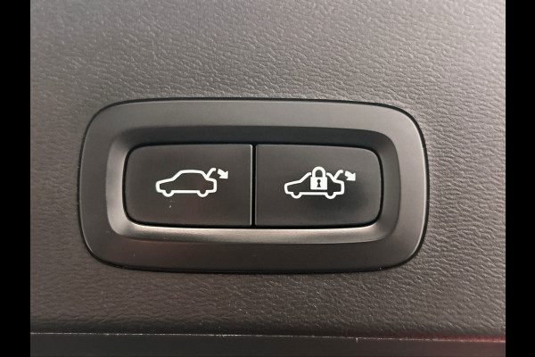 Volvo XC40 1.5 T4 Plug-in hybrid Core Recharge | Elek. Kofferklep | Apple Carplay | Climat/Control | Cruise/Control |