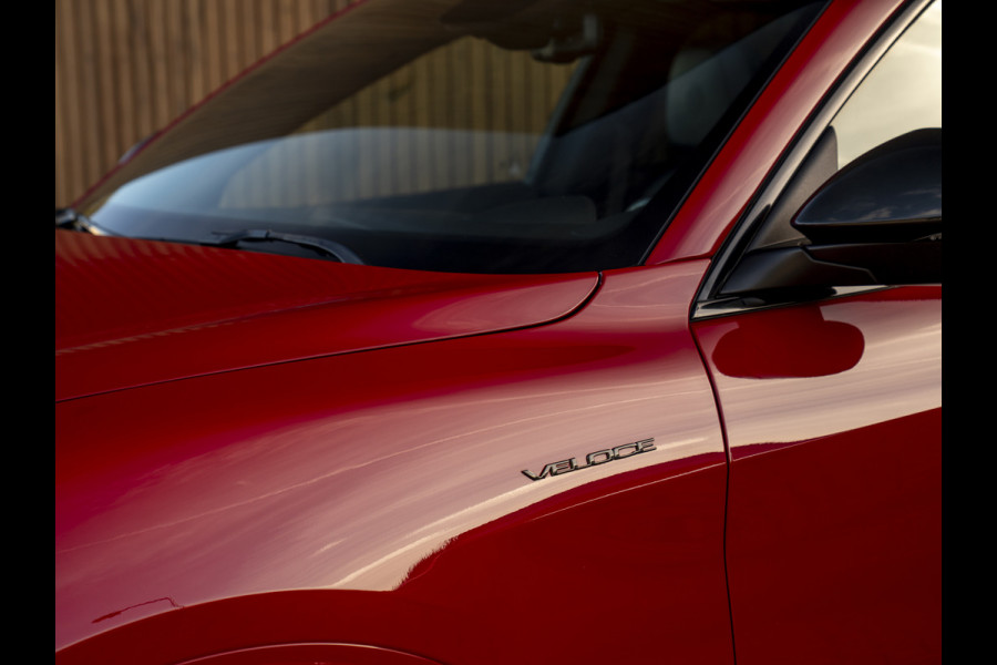 Alfa Romeo Stelvio 2.0T 280pk AWD Veloce | Pano-dak | CarPlay | Adapt. cruise | Lederen dash.