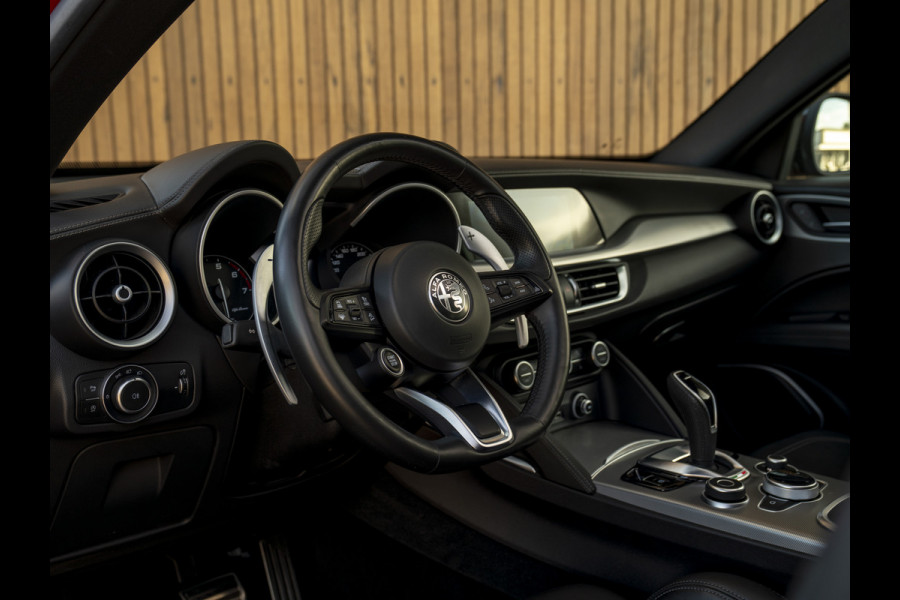 Alfa Romeo Stelvio 2.0T 280pk AWD Veloce | Pano-dak | CarPlay | Adapt. cruise | Lederen dash.