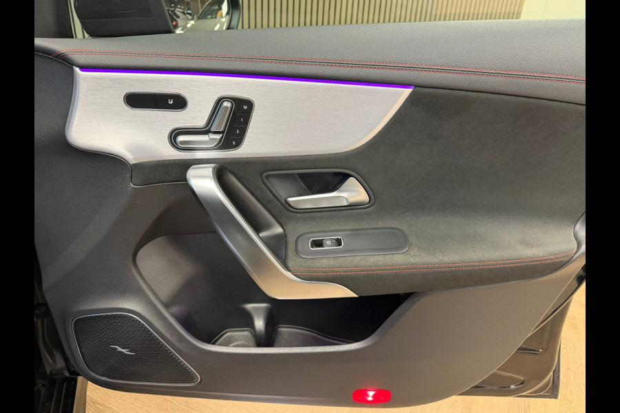 Mercedes-Benz CLA-Klasse 220 Premium Plus AUT. PANORAMADAK NAVIGATIE MEMORY BURMESTER CAMERA STOELVERWARMING SFEERVERLICHTING
