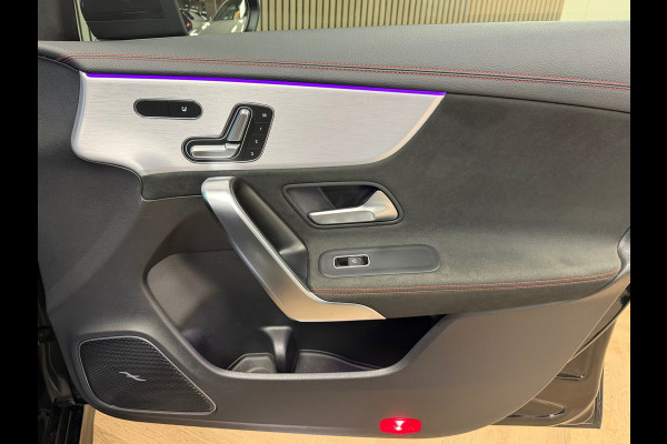 Mercedes-Benz CLA-Klasse 220 Premium Plus AUT. PANORAMADAK NAVIGATIE MEMORY BURMESTER CAMERA STOELVERWARMING SFEERVERLICHTING