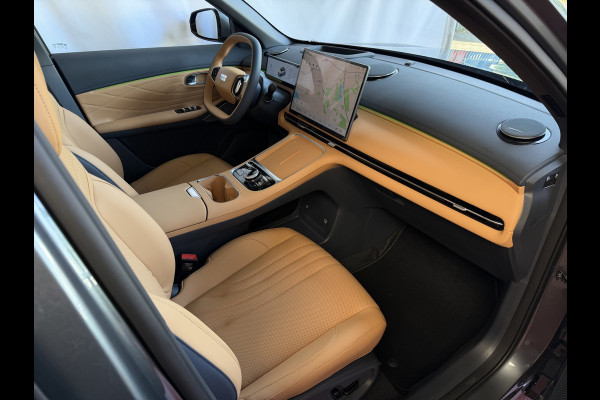 GEELY Starray EM-i MAX+ PHEV LONG RANGE 09/2026 BRUIN LEER | 29,8 kWh ACCU | 136 KM WLTP | PANORAMADAK | STOELVERWARMING/KOELING | LEER | MET MASSA Geely Wijchen