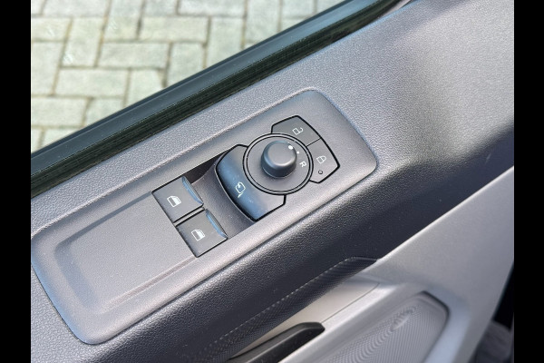 Ford Transit Custom 320 2.0 TDCI L2H1 Trend 136pk | Navi | Carplay | Camera | ACC | 17 inch | Winterpack | BLIS | GARANTIE 2028