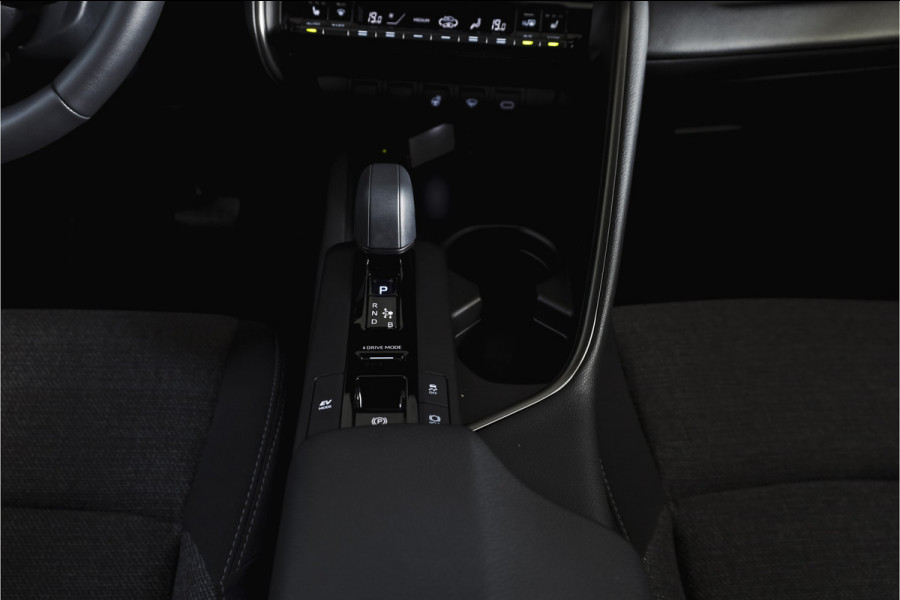 Toyota C-HR 1.8 Hybrid 140 Dynamic | Dig. Cockpit | Adapt. Cruise | Winterpakket | PDC | Camera | NAV + App. Connect | ECC | DAB | LM 18" | 2473