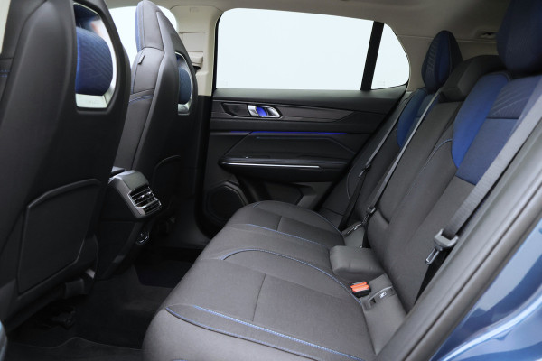 Lynk & Co 01 1.5 Plug-in Hybrid 360° Camera, Panoramadak, ACC, Apple Carplay, DAB, PDC, 20''