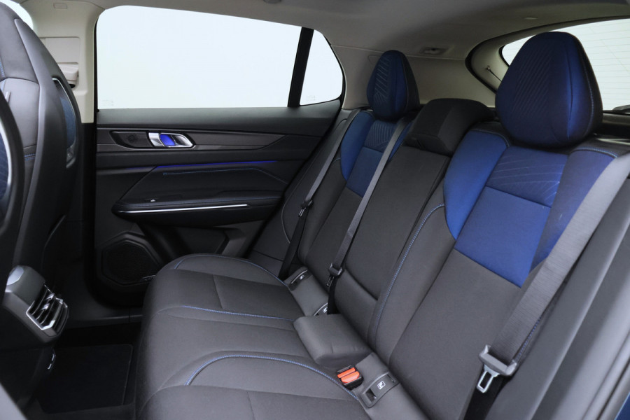 Lynk & Co 01 1.5 Plug-in Hybrid 360° Camera, Panoramadak, ACC, Apple Carplay, DAB, PDC, 20''