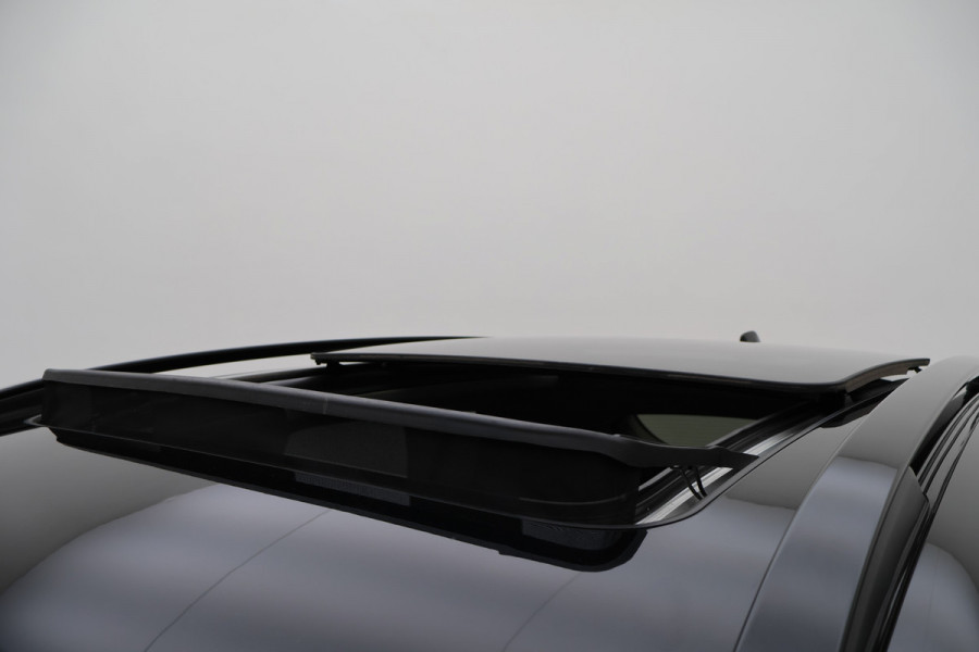 Lynk & Co 01 1.5 Plug-in Hybrid 360° Camera, Panoramadak, ACC, Apple Carplay, DAB, PDC, 20''