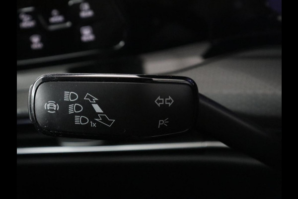 Volkswagen Golf 1.4 eHybrid GTE | SOH 90,0% | Panoramadak | Leder | Adaptive cruise | Memory | Trekhaak | Stuur/stoel verwarming | Stoelventilatie | Camera | Park assist | Carplay | Climate control