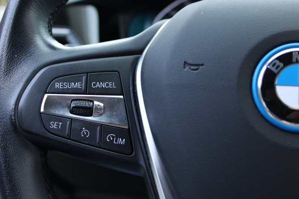 BMW 3 Serie Touring 320e HYBRID AUT. BUSINESS SPORT LEDER/CAMERA/CARPLAY