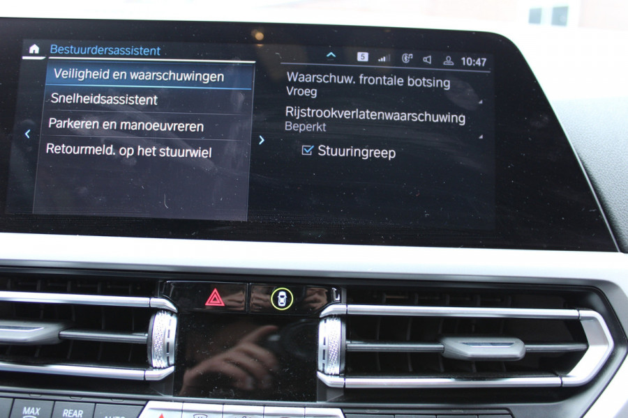 BMW 3 Serie Touring 320e HYBRID AUT. BUSINESS SPORT LEDER/CAMERA/CARPLAY