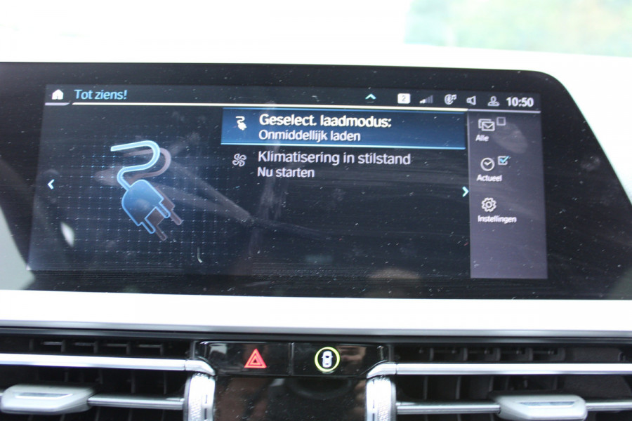 BMW 3 Serie Touring 320e HYBRID AUT. BUSINESS SPORT LEDER/CAMERA/CARPLAY