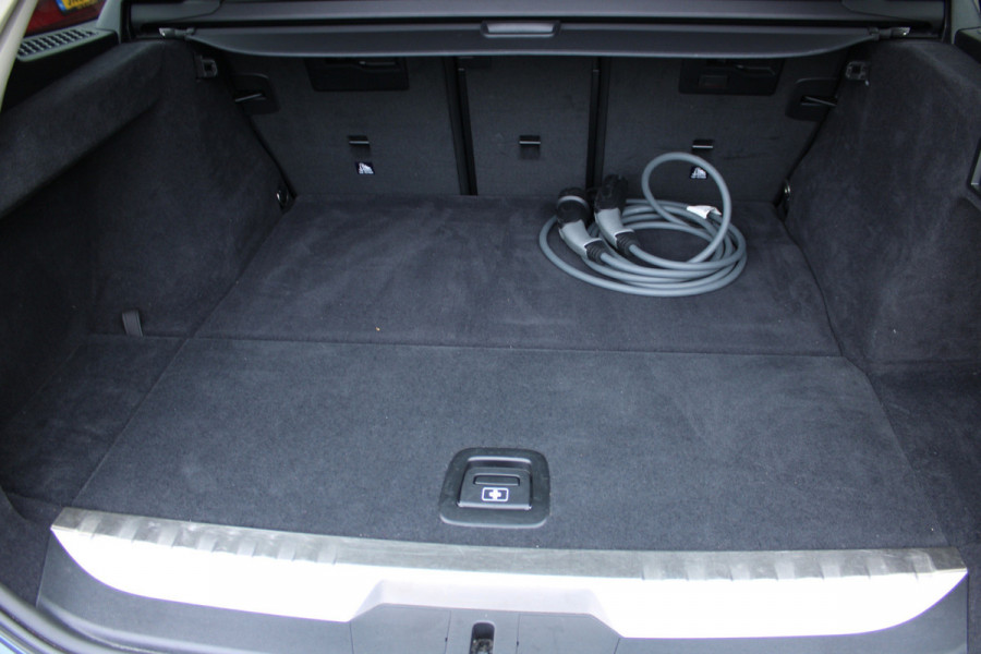 BMW 3 Serie Touring 320e HYBRID AUT. BUSINESS SPORT LEDER/CAMERA/CARPLAY