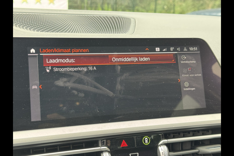 BMW 3 Serie Touring 320e HYBRID AUT. BUSINESS SPORT LEDER/CAMERA/CARPLAY