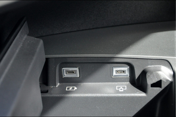 Peugeot 3008 1.2 Hybrid 145 GT e-DSC6 | Camera | Navigatie