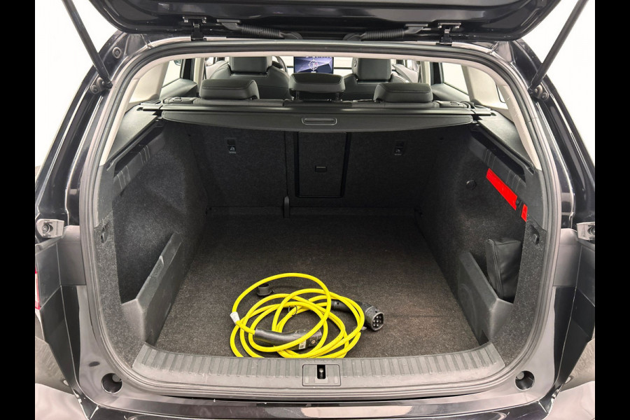 Škoda ENYAQ iV 80 | Origineel Nederlands | SOH 94,22% | Stuurverwarming | Camera | Carplay | Keyless | Lane Assist |
