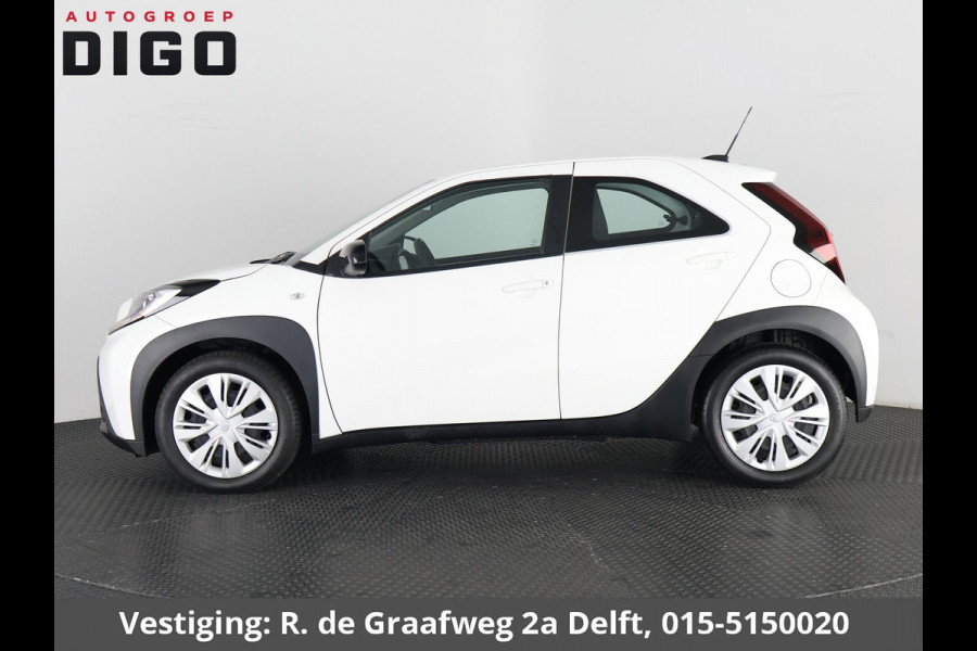 Toyota Aygo X 1.0 VVT-i MT Play | SLECHTS 5.300 KM! | Apple Carplay & AndroidAUTO | Camera | 1e eigenaar |