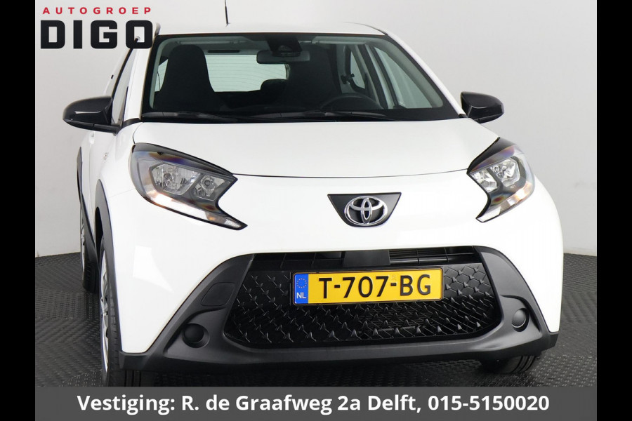 Toyota Aygo X 1.0 VVT-i MT Play | SLECHTS 5.300 KM! | Apple Carplay & AndroidAUTO | Camera | 1e eigenaar |