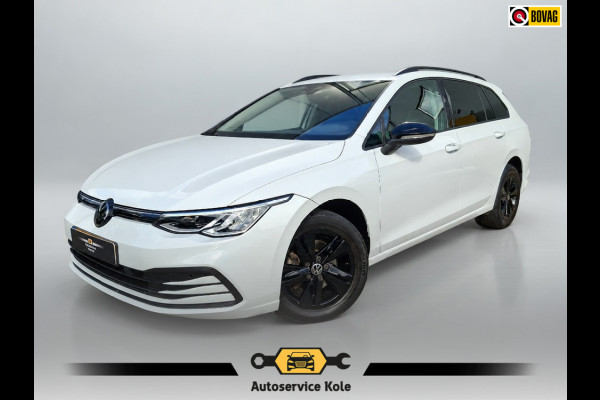 Volkswagen Golf 1.0 Life AUTOMAAT * Parkeerhulp * Climate control * Carplay