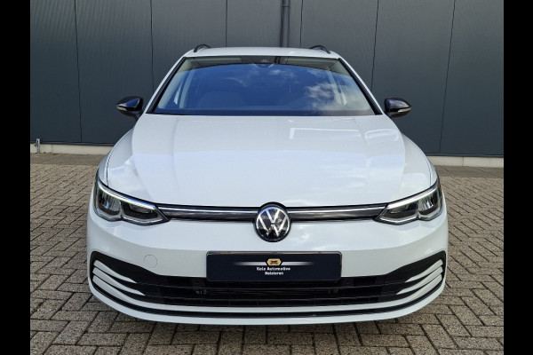 Volkswagen Golf 1.0 Life AUTOMAAT * Parkeerhulp * Climate control * Carplay