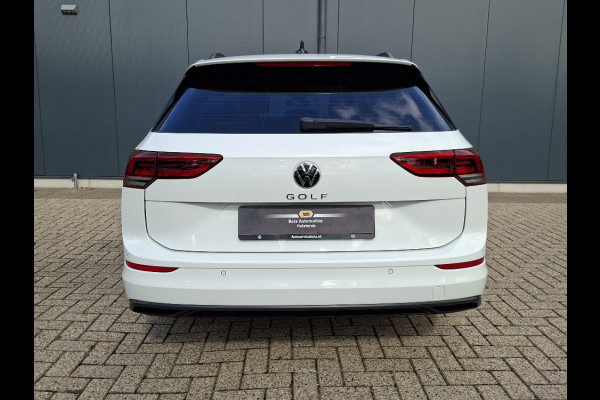 Volkswagen Golf 1.0 Life AUTOMAAT * Parkeerhulp * Climate control * Carplay