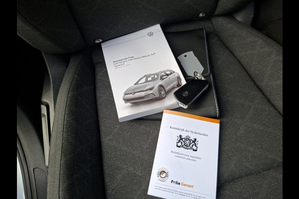 Volkswagen Golf 1.0 Life AUTOMAAT * Parkeerhulp * Climate control * Carplay