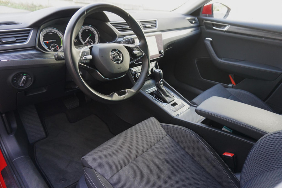 Škoda Superb 1.4 TSI iV Business Edition Plus/TREKHAAK/CAMERA!