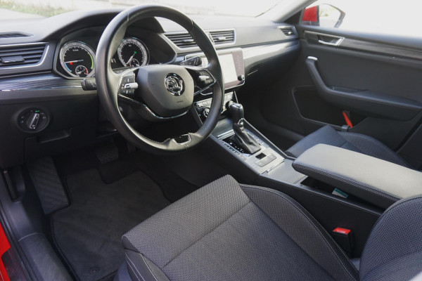 Škoda Superb 1.4 TSI iV Business Edition Plus/TREKHAAK/CAMERA!