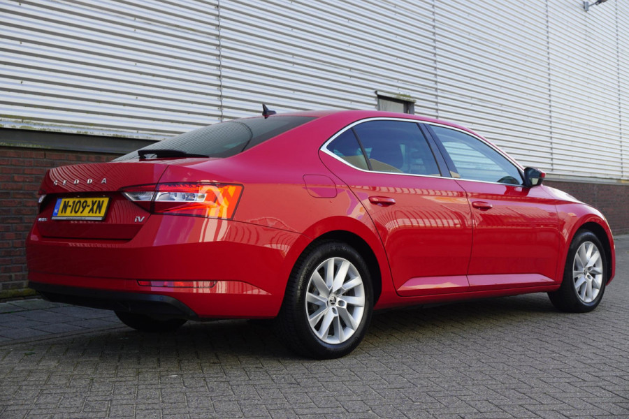 Škoda Superb 1.4 TSI iV Business Edition Plus/TREKHAAK/CAMERA!