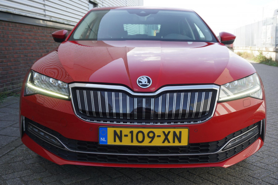Škoda Superb 1.4 TSI iV Business Edition Plus/TREKHAAK/CAMERA!