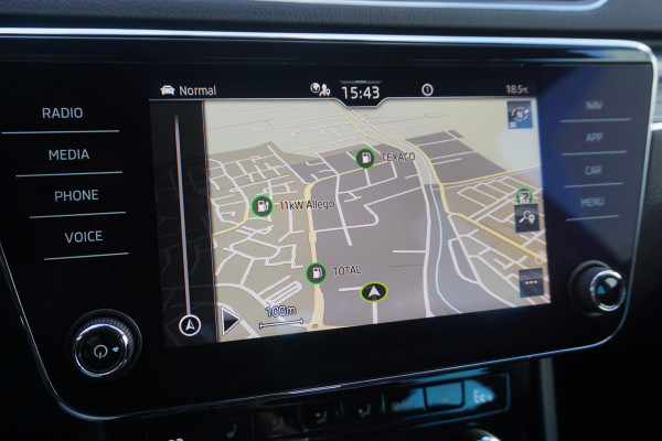 Škoda Superb 1.4 TSI iV Business Edition Plus/TREKHAAK/CAMERA!