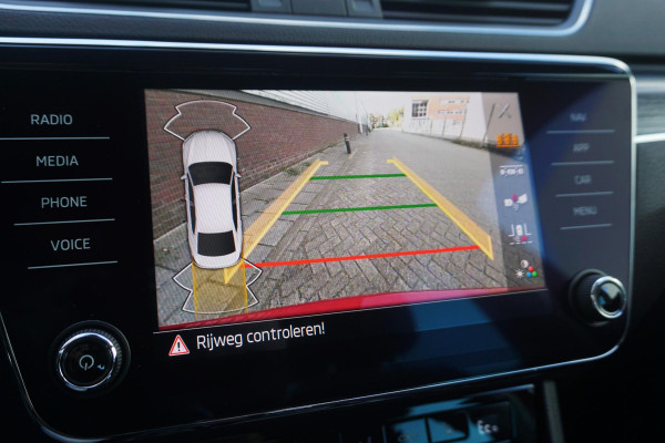 Škoda Superb 1.4 TSI iV Business Edition Plus/TREKHAAK/CAMERA!