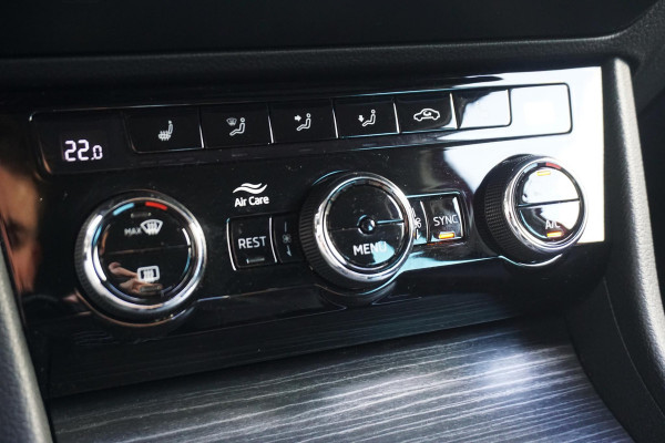 Škoda Superb 1.4 TSI iV Business Edition Plus/TREKHAAK/CAMERA!
