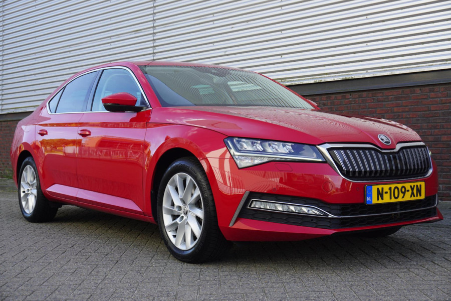 Škoda Superb 1.4 TSI iV Business Edition Plus/TREKHAAK/CAMERA!