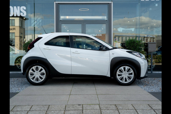 Toyota Aygo X 1.0 VVT-i Play | Adaptive Cruise | Camera | DAB